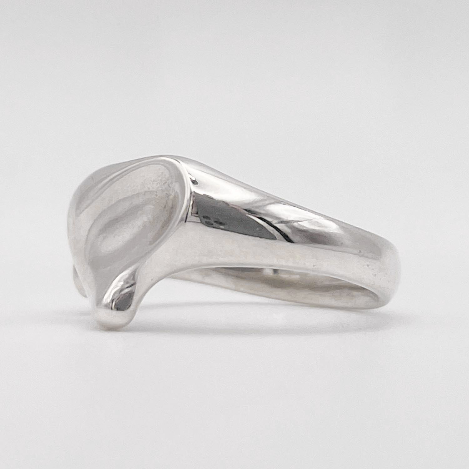 Tiffany&Co. ティファニー リング 9号 カーブドハート SV925 シルバー