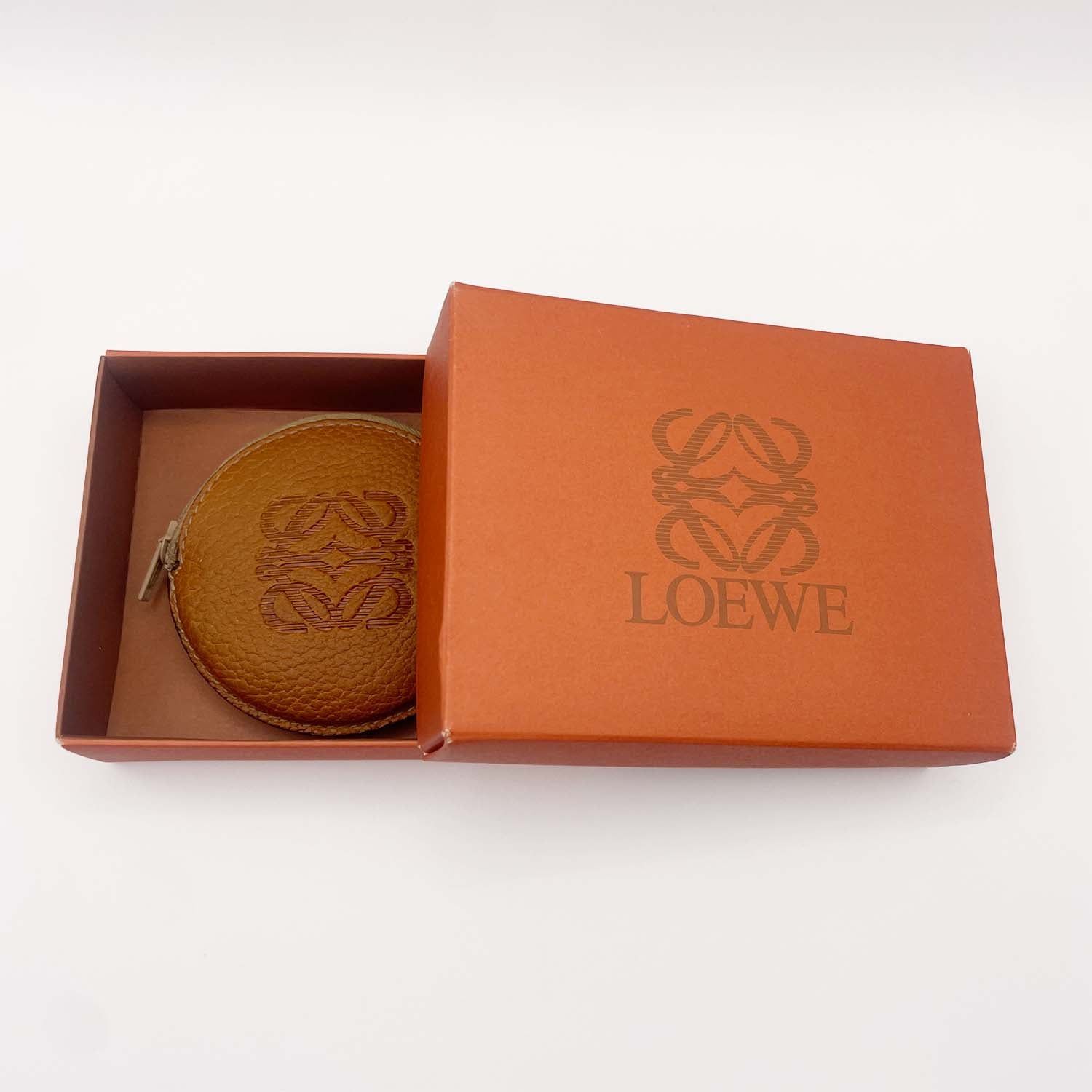 新品　LOEWEロエベ　丸型ケース　箱付き　アナグラムロゴ LOEWE ロエベ アナグラム ラウンド コインケース ブラウン 丸型 ロゴ