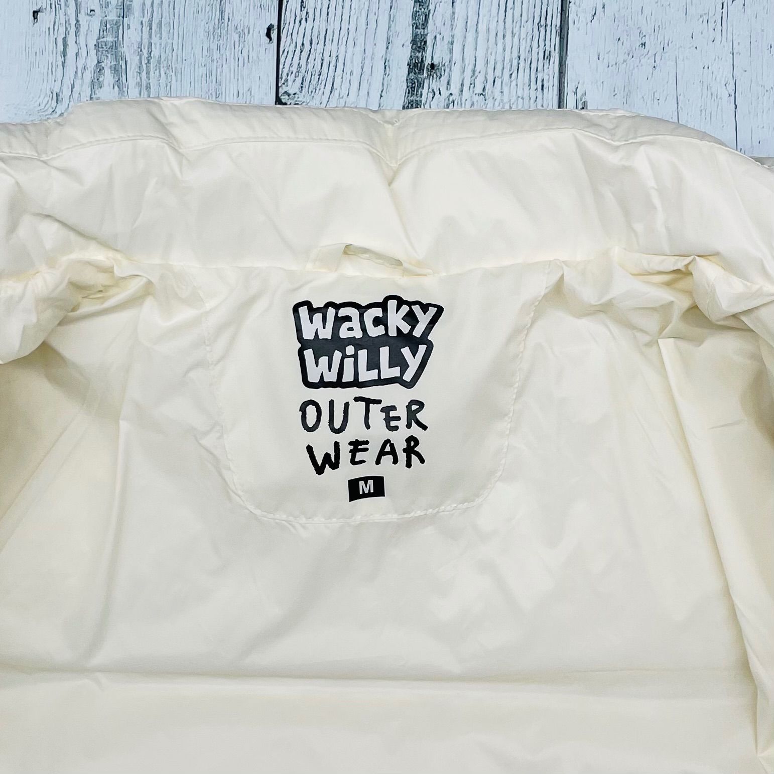 ♦️新品タグ付き♦️WACKY WILLY ホワイト ダウンジャケット M 【公式 