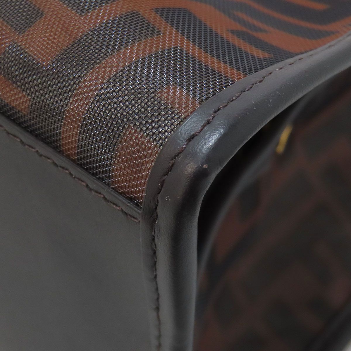FENDI フェンディ ピーカブーカバー ズッカ柄 その他 ナイロンメッシュ 