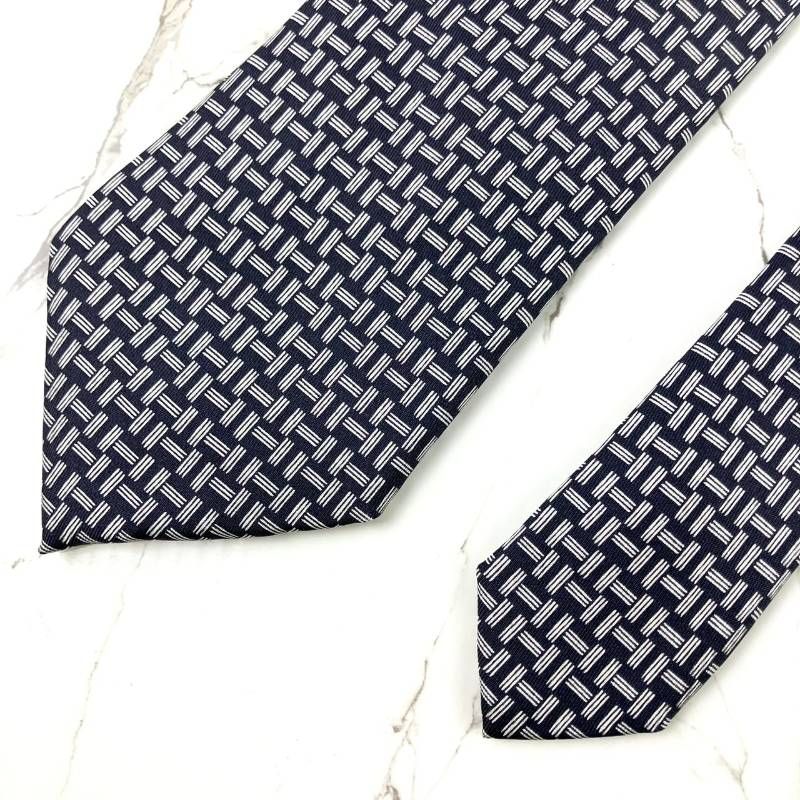 美品 HERMES エルメス ネクタイ H柄 Hパターン ダークネイビー 光沢 肉