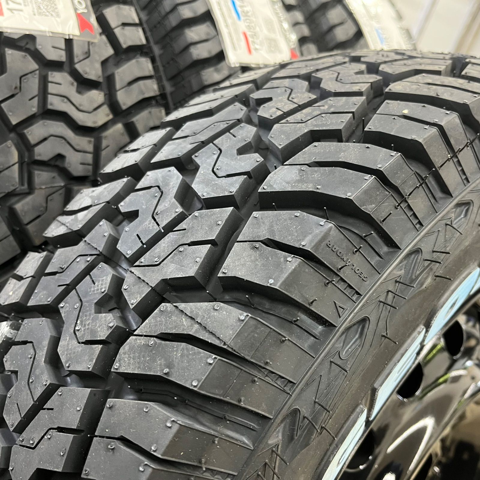 25年製 新品タイヤ 175/80R14 99/98N LT 8PR ヨコハマ ジオランダーX