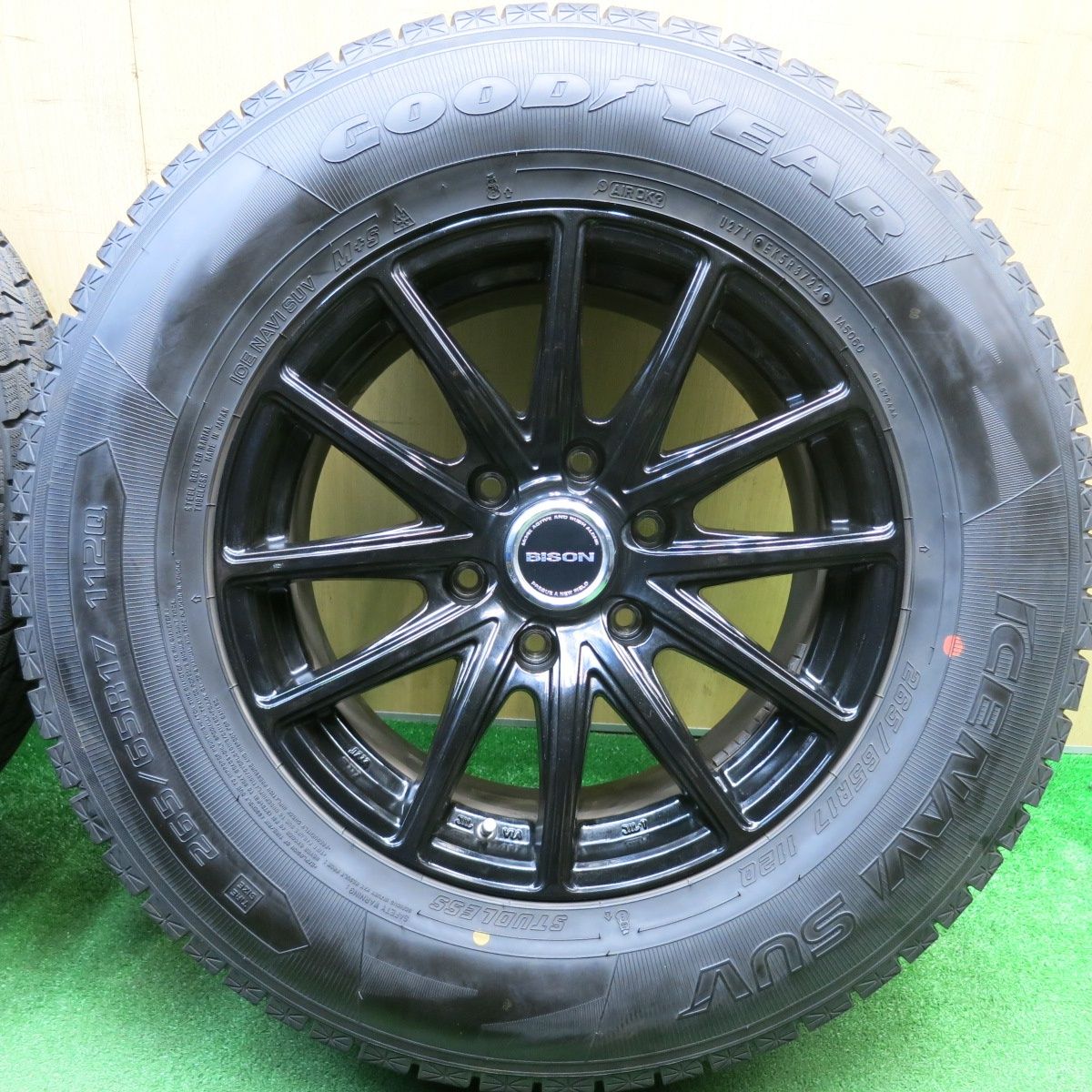 ほぼ未使用！22年！キレイ☆スタッドレス 265/65R17 グッドイヤー 