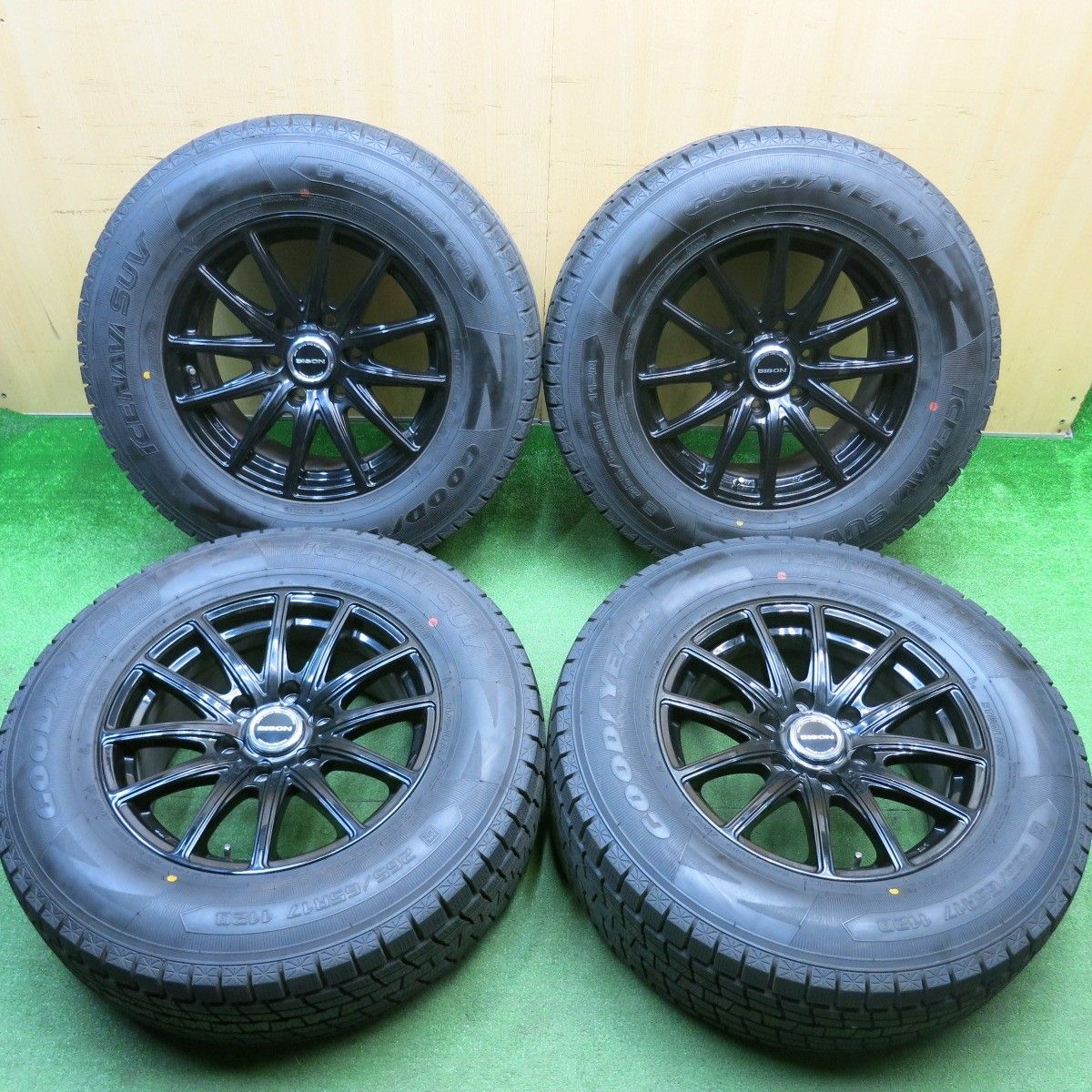ほぼ未使用！22年！キレイ☆スタッドレス 265/65R17 グッドイヤー 