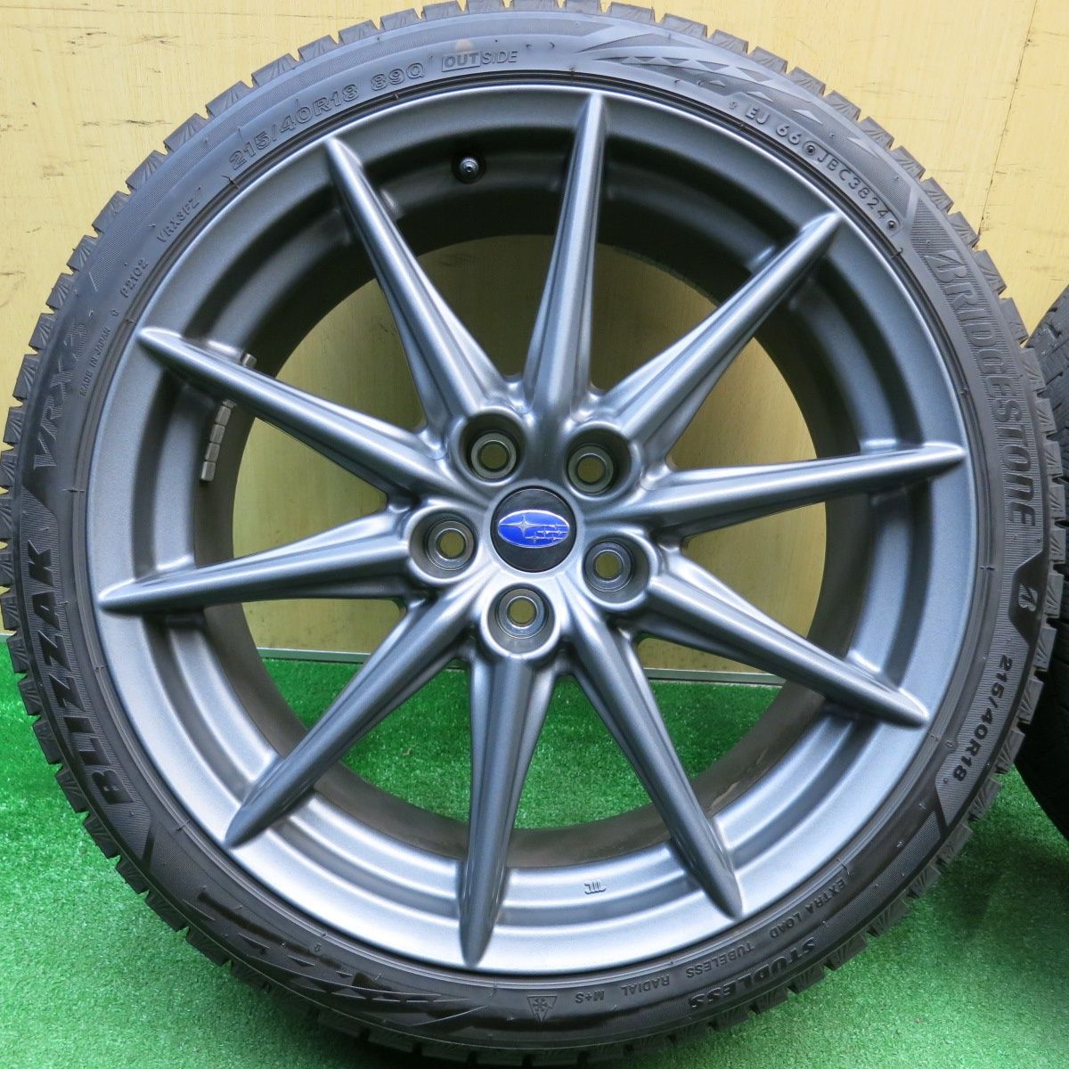 バリ溝！24年！キレイ！9.5分☆スバル BRZ トヨタ 86 純正 215/40R18 