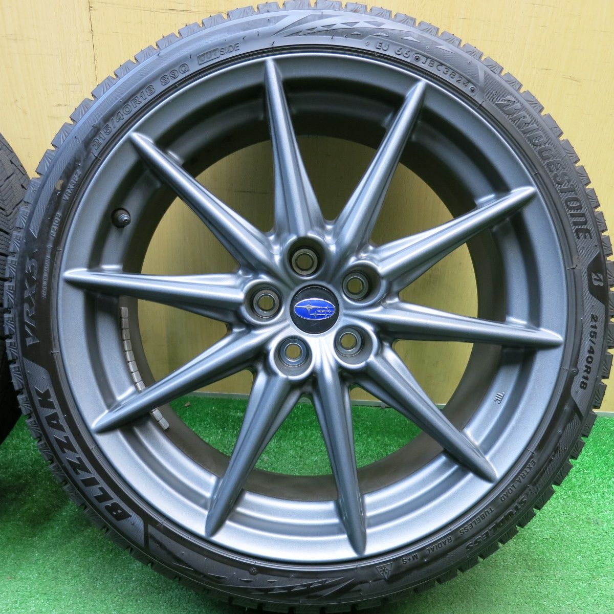 バリ溝！24年！キレイ！9.5分☆スバル BRZ トヨタ 86 純正 215/40R18 