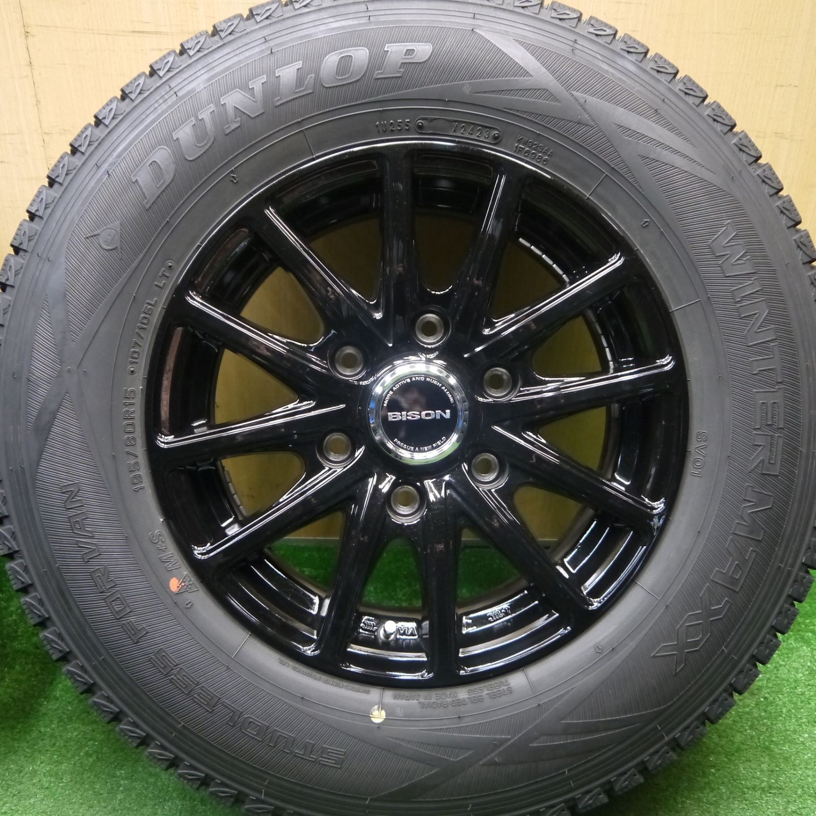 バリ溝！23年！キレイ！ほぼ10分☆ハイエース 等 195/80R15 107/105L 