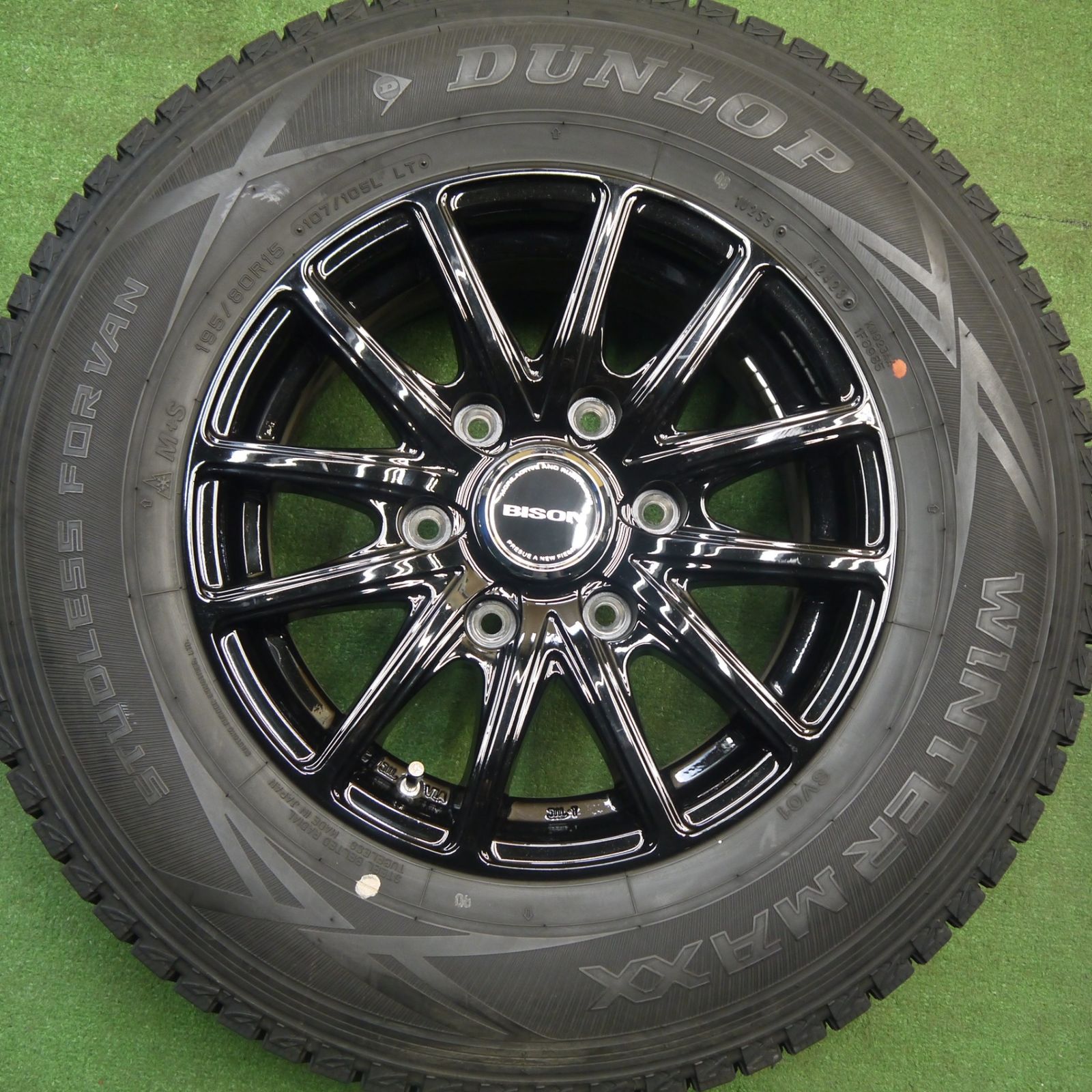 バリ溝！23年！キレイ！ほぼ10分☆ハイエース 等 195/80R15 107/105L 