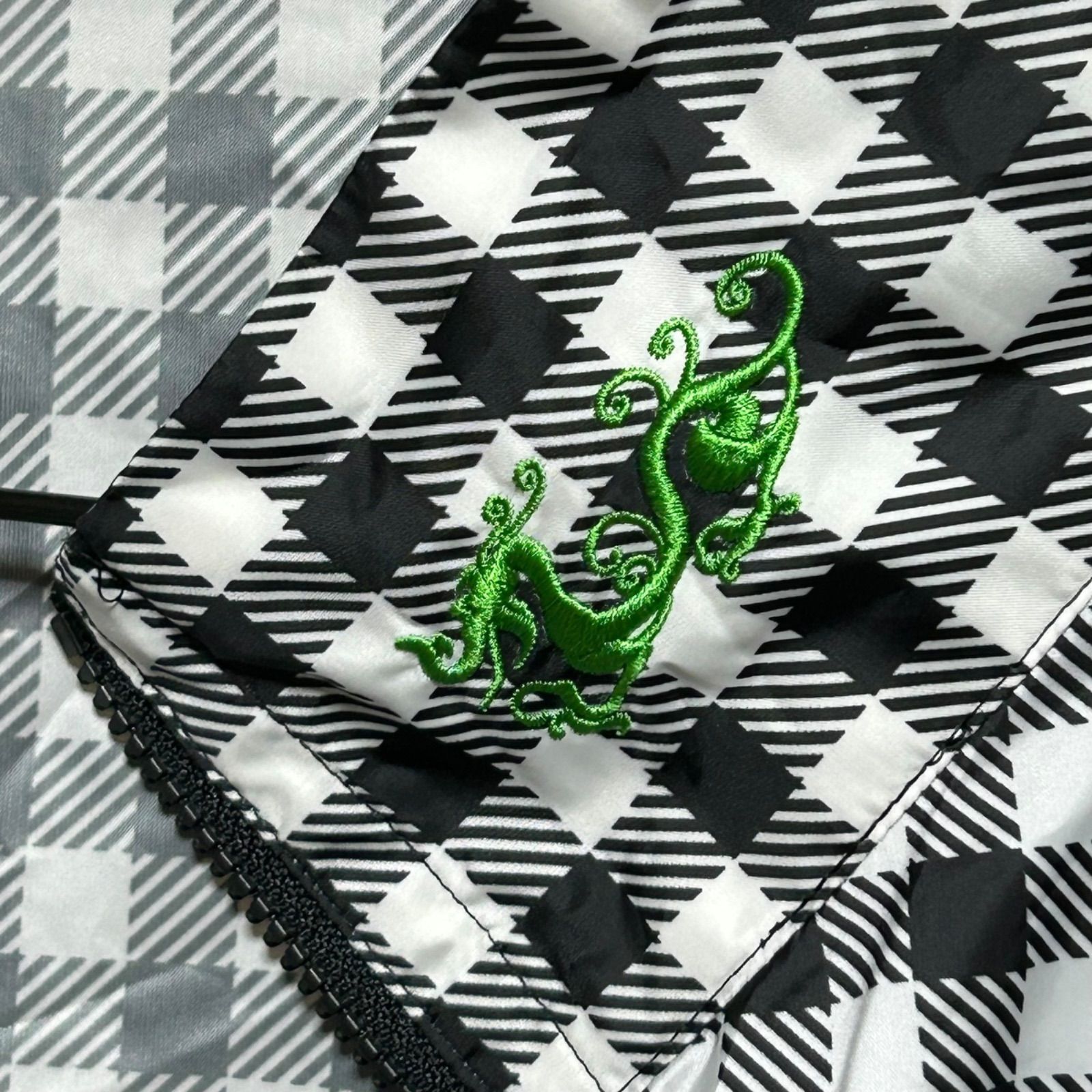 美品 ダンスウィズドラゴン 高機能 レインウェア モックネック 千鳥格