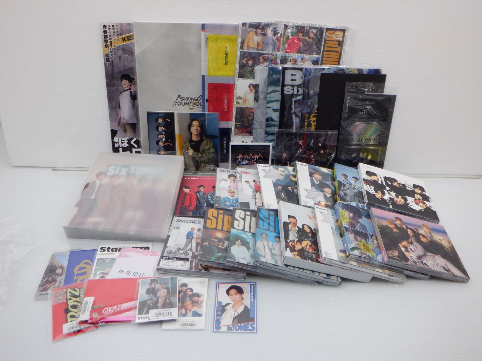Y*）様 Man、SixTONES等 グッズまとめセット　中古品、未開封 SnowMan、SixTONES 等 グッズまとめセット - メルカリ