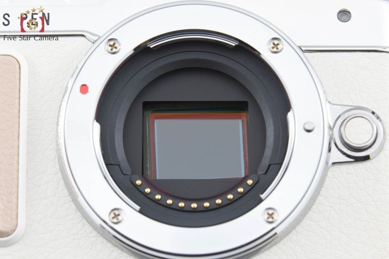 中古】OLYMPUS オリンパス PEN Lite E-PL7 EZ ダブルズームキット