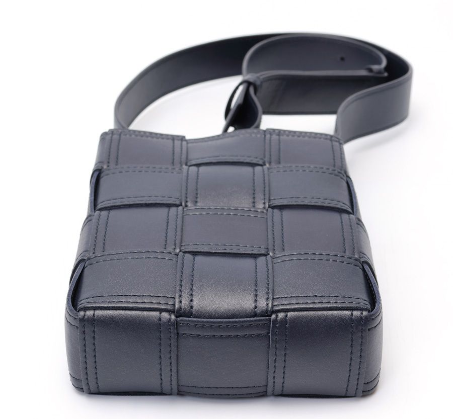 ボッテガヴェネタ / BOTTEGA VENETA カセット ミニ クロスボディバッグ