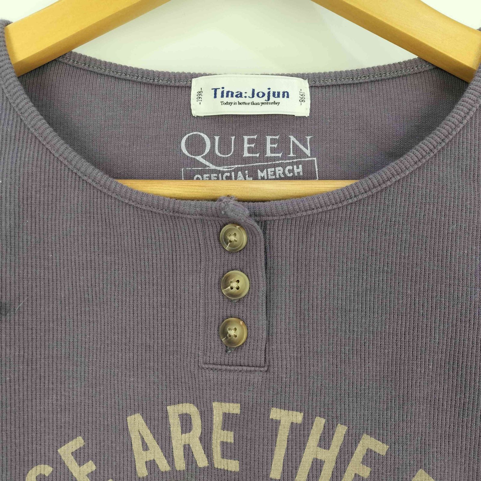 ティーナジョジュン TINA:JOJUN QUEEN ヘンリーネックTシャツ Y2K