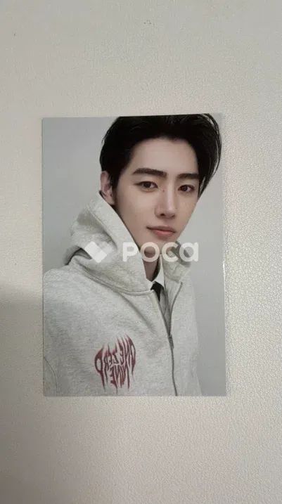 ENHYPENによるArtist-Made Collection POP-UP 109 ZIP-UP HOODIE