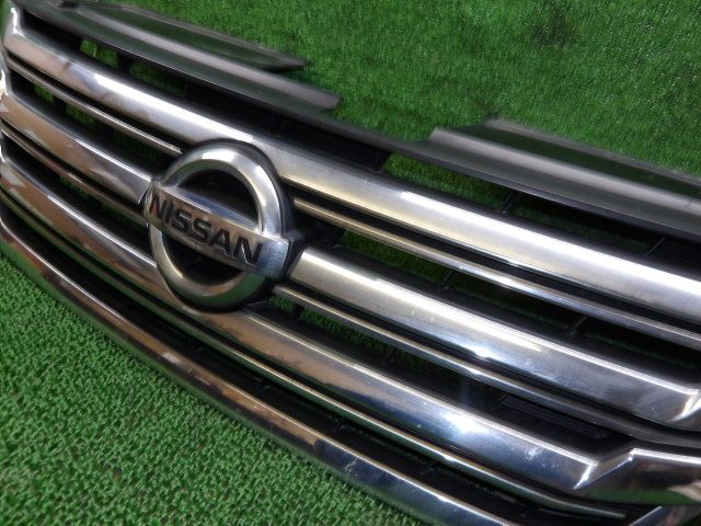 7FM10562 BIF1 日産 セレナ C26/NC26 後期型 20S メッキフロントグリル