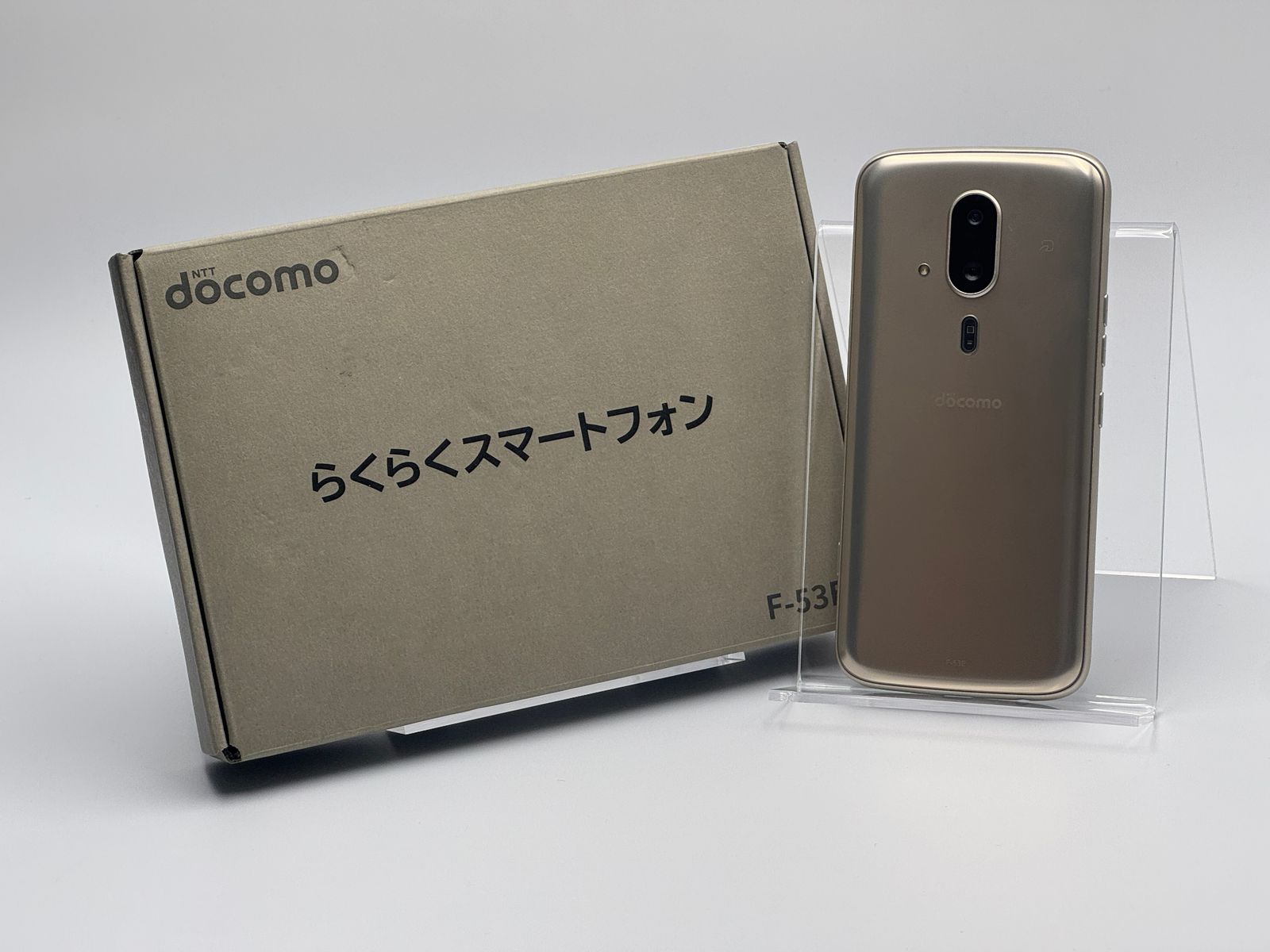 ☆新品・未使用☆simフリー☆ らくらくスマートフォン F-53E ゴールド