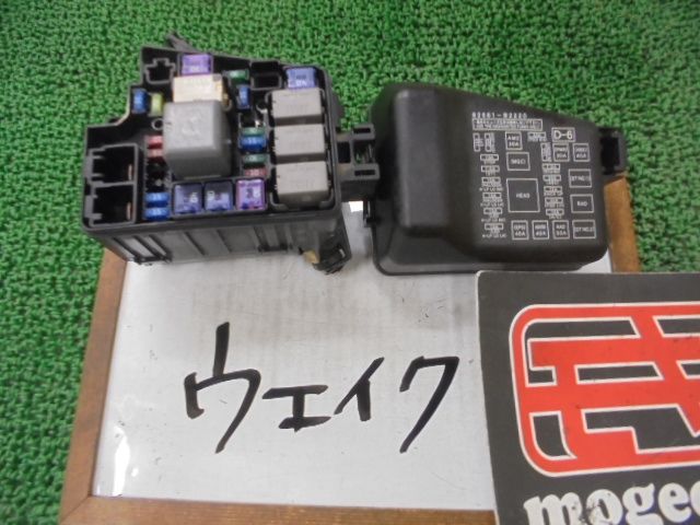 ダイハツウェイク　LA700S 前期ヒューズボックス ダイハツ 純正 ウェイク 《 LA700S 》 ヒューズボックス P91400