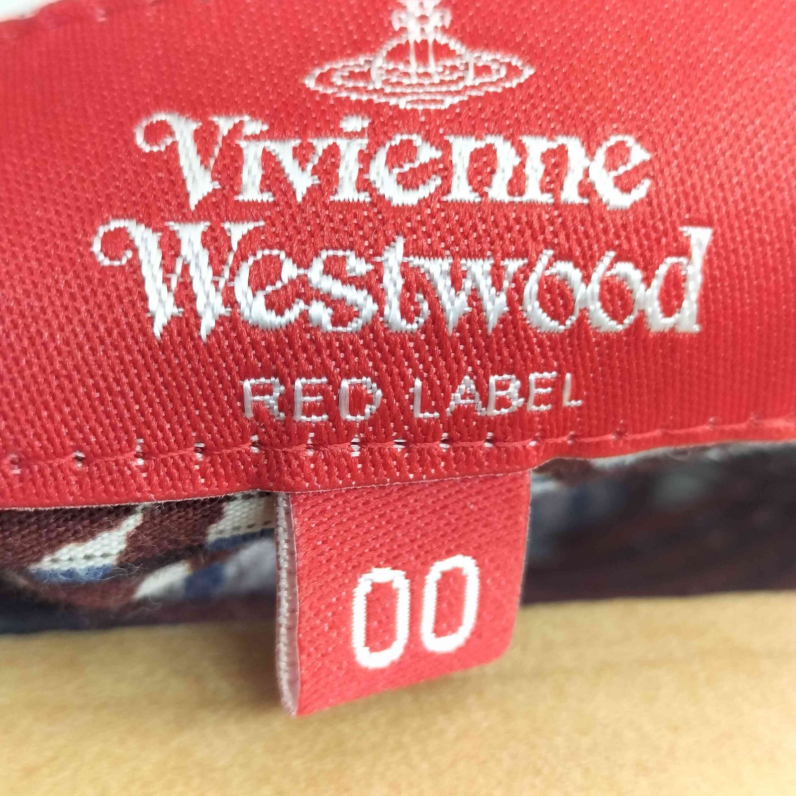 ヴィヴィアンウエストウッドレッドレーベル Vivienne Westwood RED