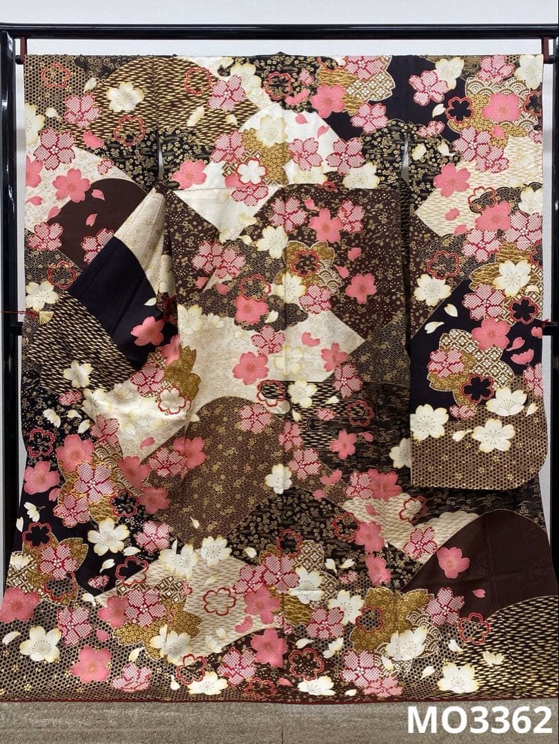 振袖 金駒 金彩 紋意匠 桜 身丈169cm 撥水加工済 MO3362 - メルカリ