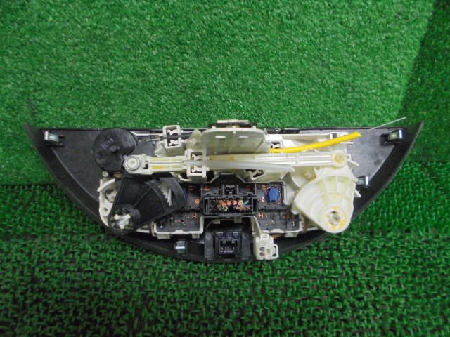 2FL7147 GEC2 日産 ノート E11 後期型 エアコンスイッチパネル - メルカリ