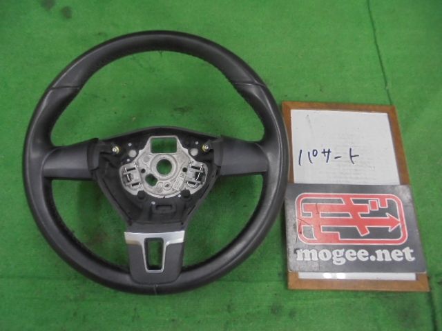 7FM2018 AFF4 フォルクスワーゲン パサート ABA-3CCDA 2010年 Prime レザーステアリングホイール