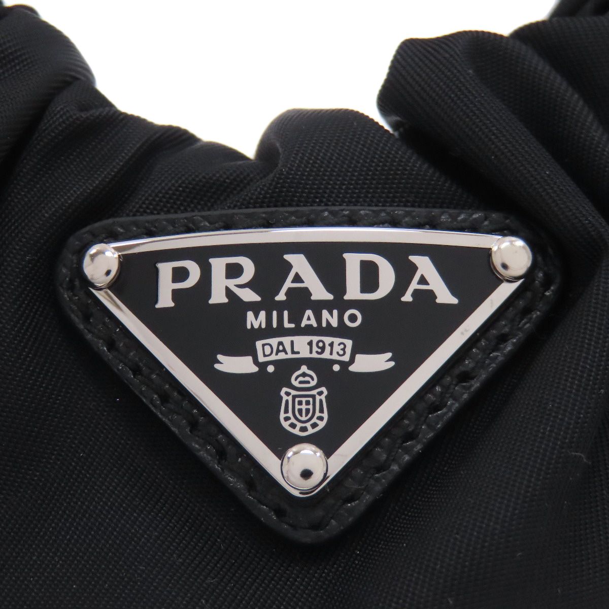 PRADA プラダ シュシュ ロゴ金具 ヘアアクセサリー ナイロン