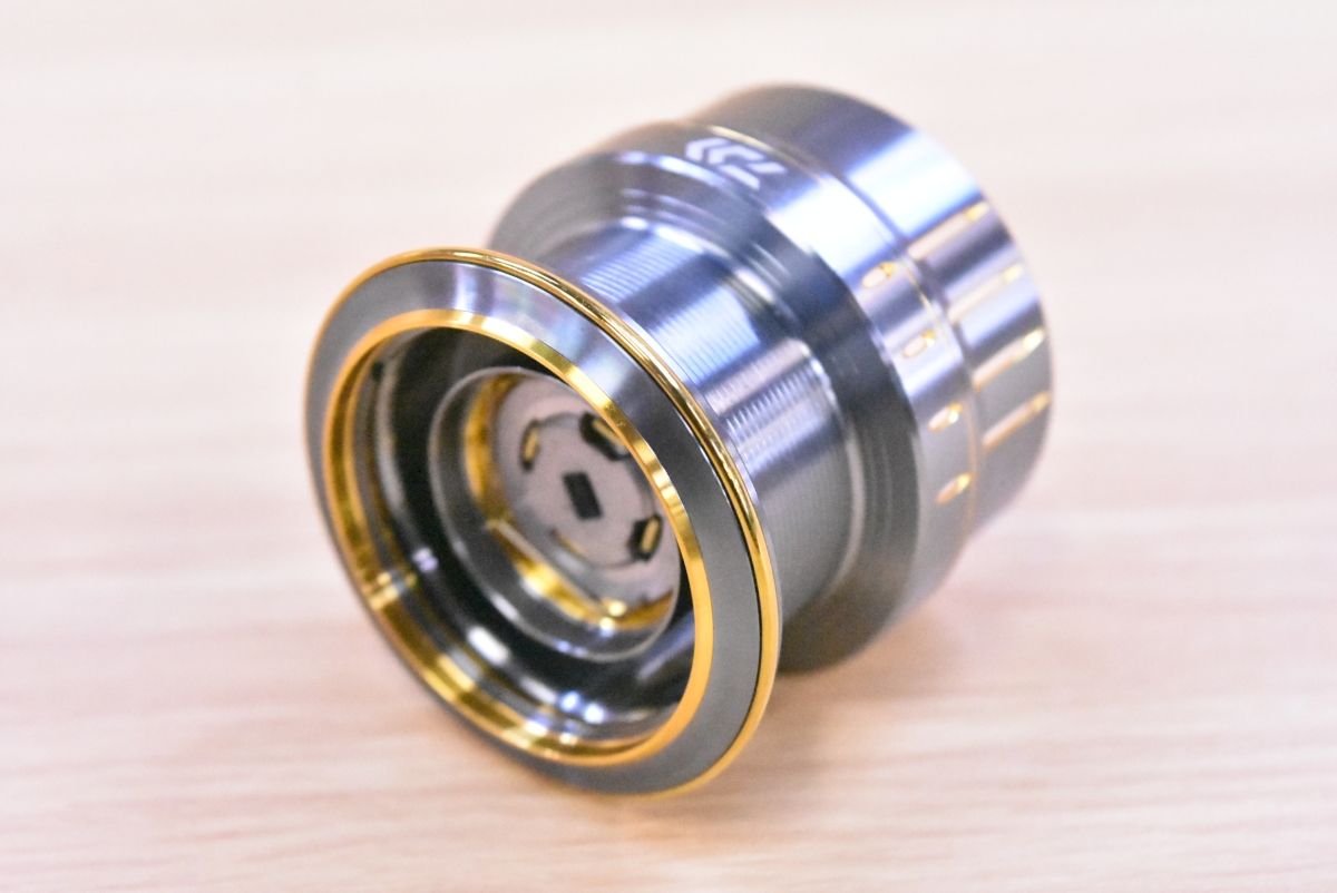 ダイワ 21 ルビアス エアリティ 3000-XH スプール DAIWA LUVIAS 純正