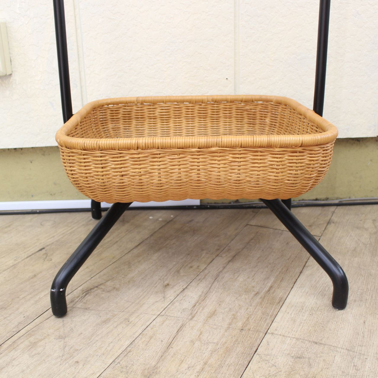 620)【参考価格￥39,900/川崎から出品】IDEE ワラビーハンガースタンド