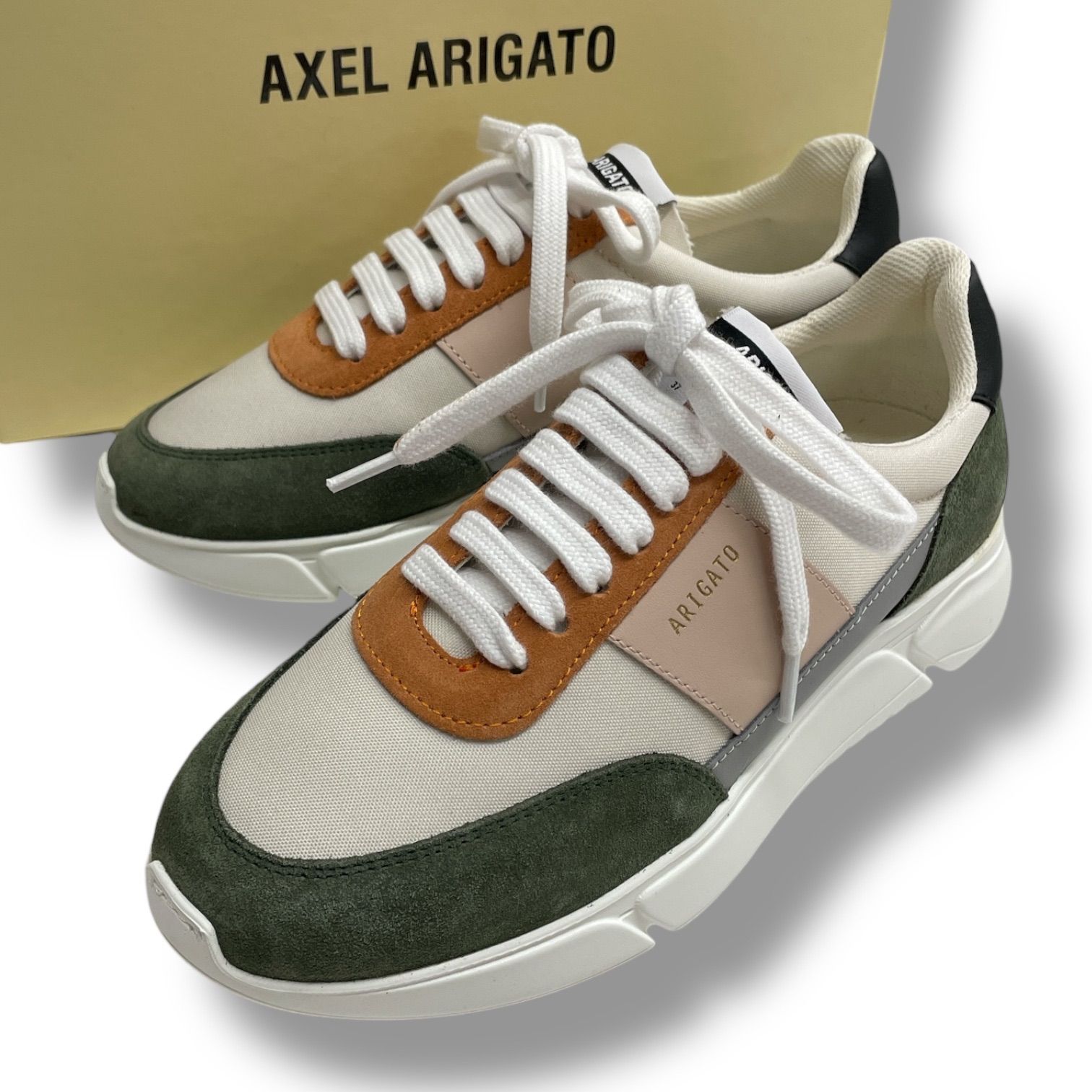 美品 箱付 収納袋付 AXEL ARIGATO アクセルアリガト Genesis Vintage 