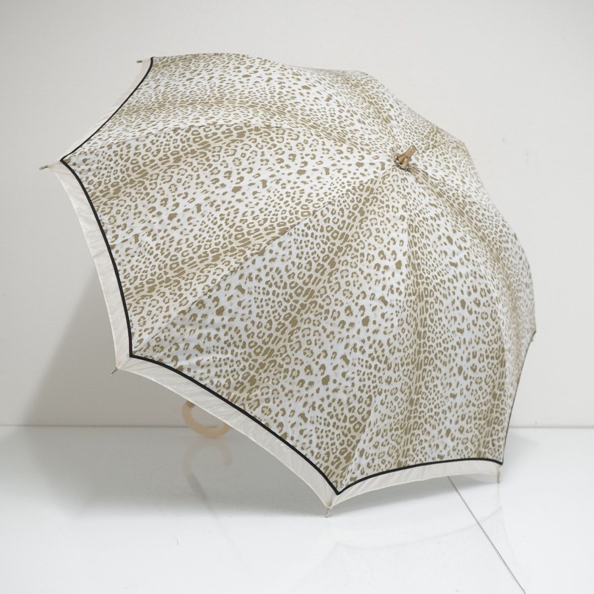 晴雨兼用日傘 GIVENCHY ジバンシイ USED品 レディース ヒョウ柄