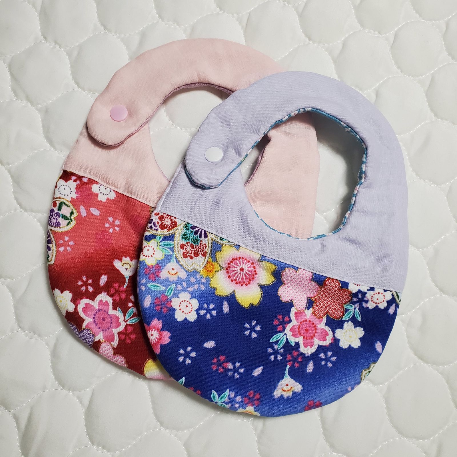 和柄 紺色 藍色 ブルー 花柄スタイ ひな祭り 初節句 お雛様 タオルを