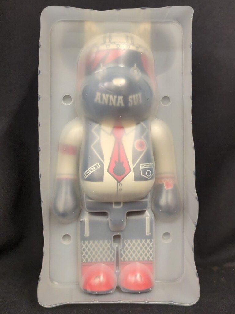 MEDICOMTOY BE@RBRICK ANNA SUI 400% Red/Beige 400% - メルカリ