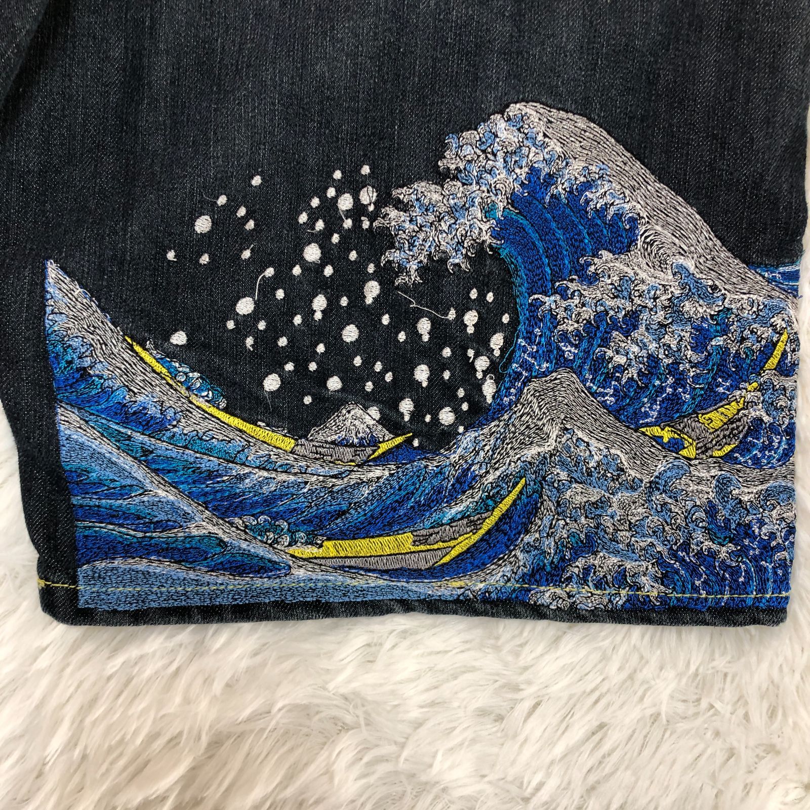 SUGOI すごい】刺繍デニムハーフパンツ／ ショーツ 鯉 波 桜 和柄