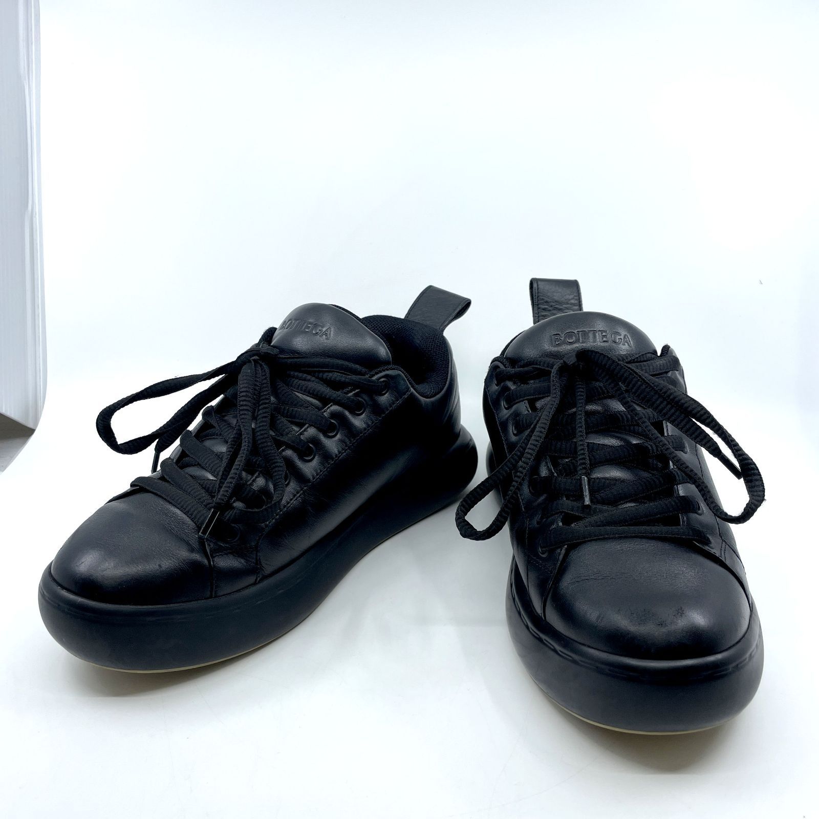 BOTTEGA VENETA ボッテガヴェネタ メンズ ピロー ローカットスニーカー