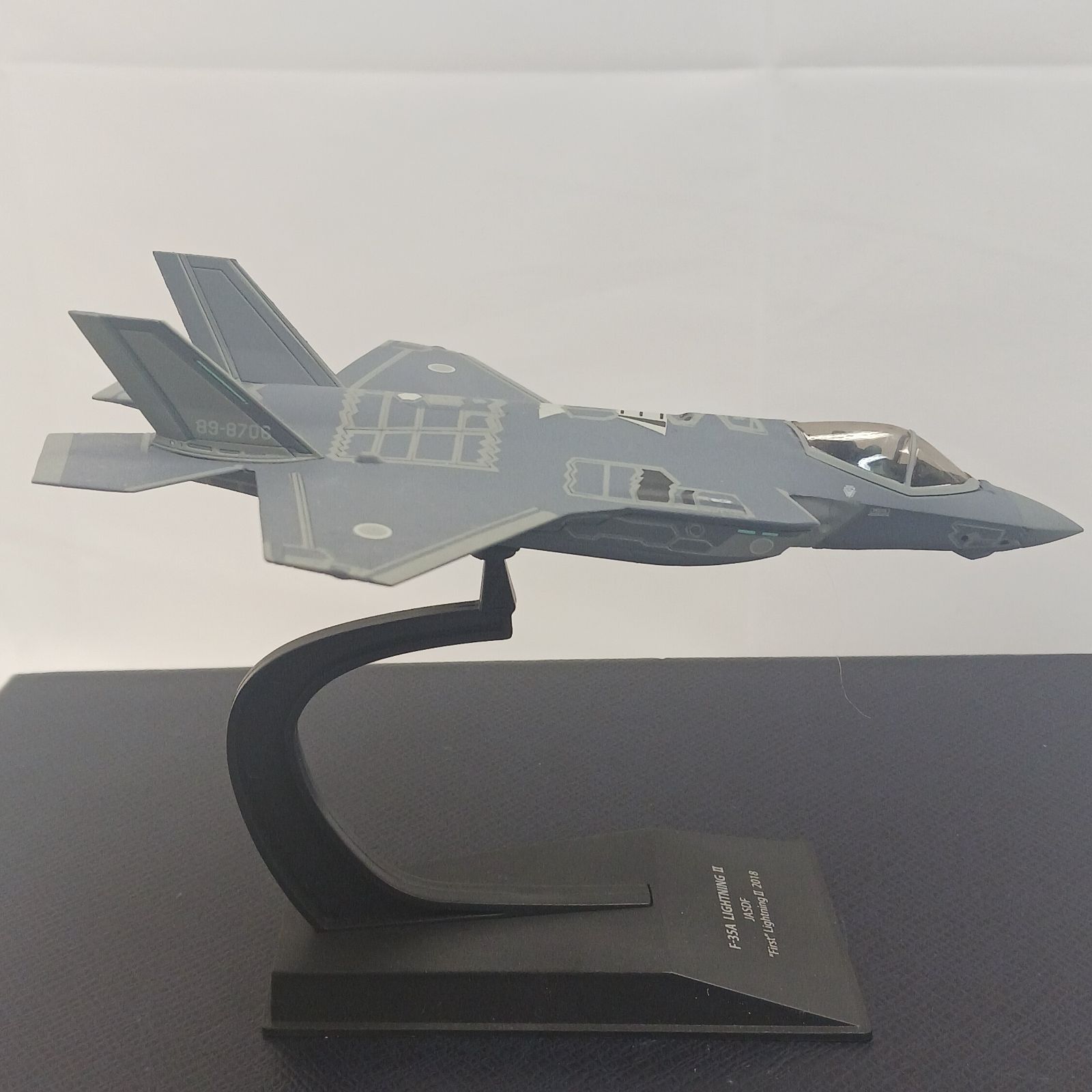 中古品】アシェット エアファイターコレクション 1/100スケールモデル