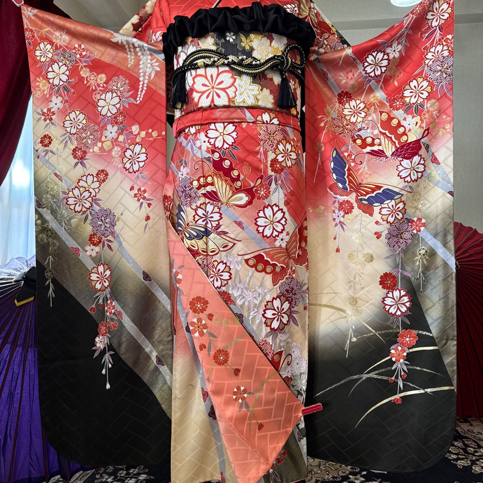 豪華振袖セット(4点)・袋帯・重ね衿・半衿・古典柄・駒刺繍・舞蝶