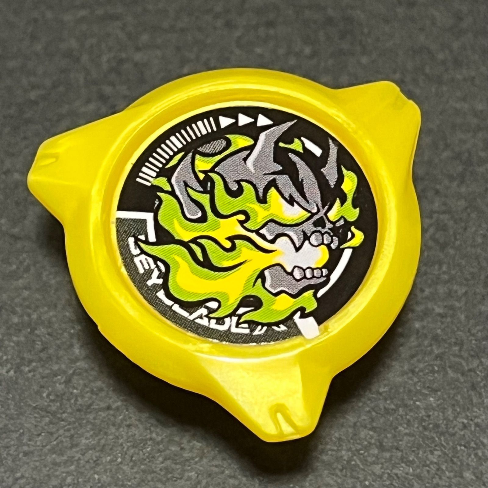 ベイブレイドロックチップ 2個セット ベイブレードX ロックチップ/ヘルズ 黄 - メルカリ