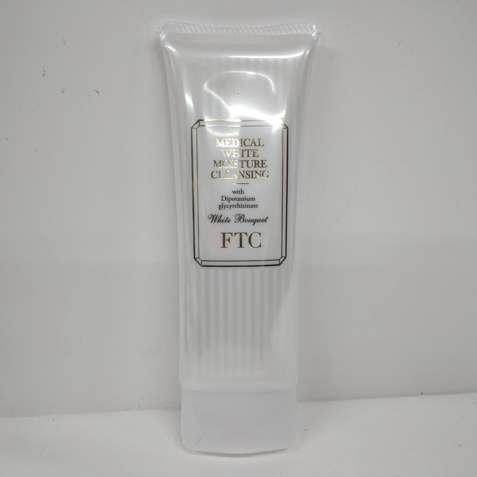 Y4037 K FTC メディカル ホワイトモイスチャークレンジング 150g