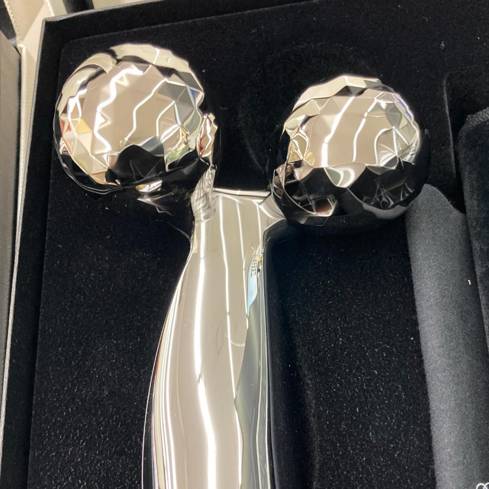 186000 現状品 ReFa リファ 美顔ローラー まとま シルバー リファ