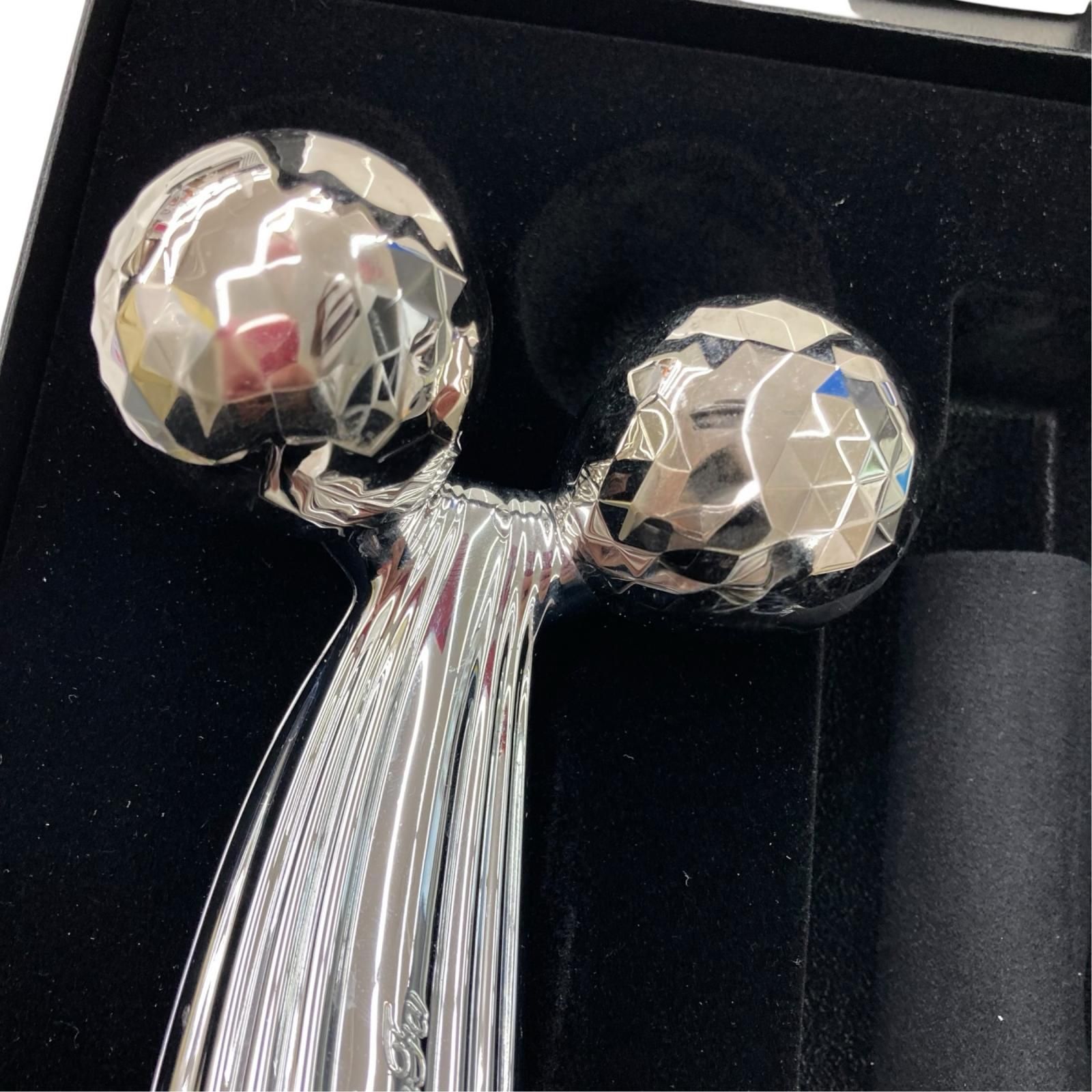 ReFa 美顔ローラー シルバー 未使用 ReFa 美顔ローラー シルバー ️極美品 未使用に近い