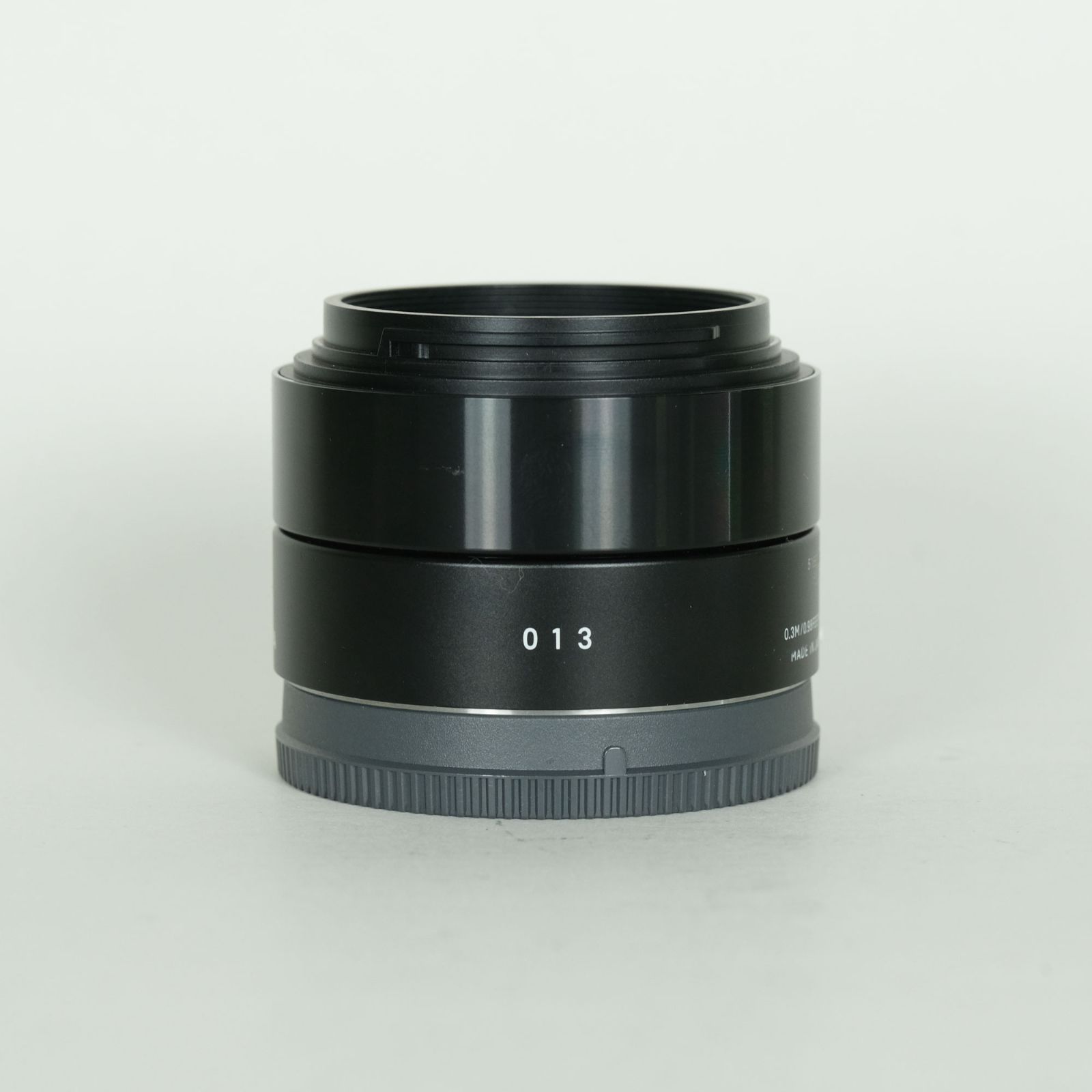 良品 | フィルター付] SIGMA A 30mm F2.8 DN (ソニーE用)ブラック