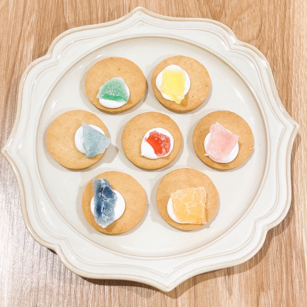 琥珀糖クッキーBOX✨宝石箱のような輝き - メルカリ