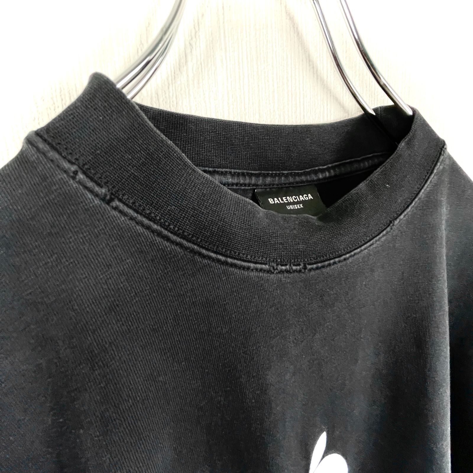 バレンシアガ（BALENCIAGA）半袖Tシャツ 22AW Be different アップル 