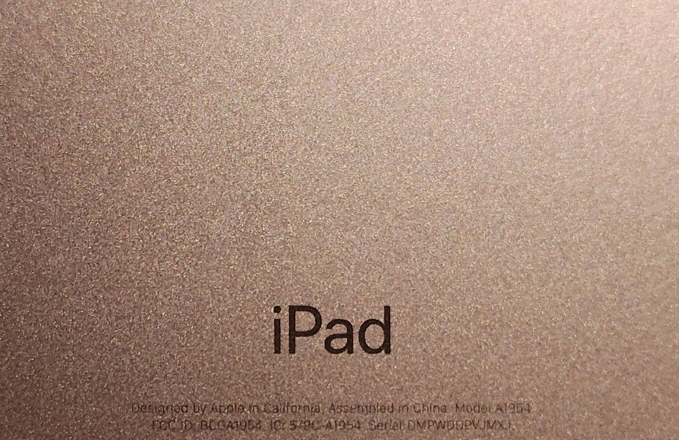 美品】iPad 第6世代 32GB ピンクゴールド バッテリー89% - メルカリ