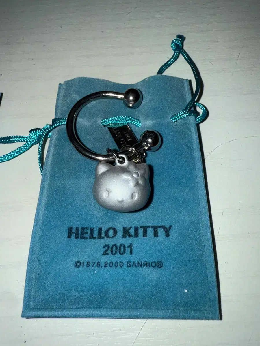 レトロキティー ハローキティ ヴィンテージ 2001 キーホルダー - メルカリ