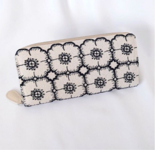 受注製作】anemone ライトベージュ×ダークネイビー 本革ギャルソン長