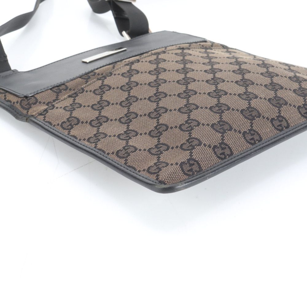 美品 グッチ ショルダーバッグ GGキャンバス レザー フラップ ロゴ メンズ 美品 グッチ GG キャンバス 019 0348 レザー ショルダーバッグ 斜め