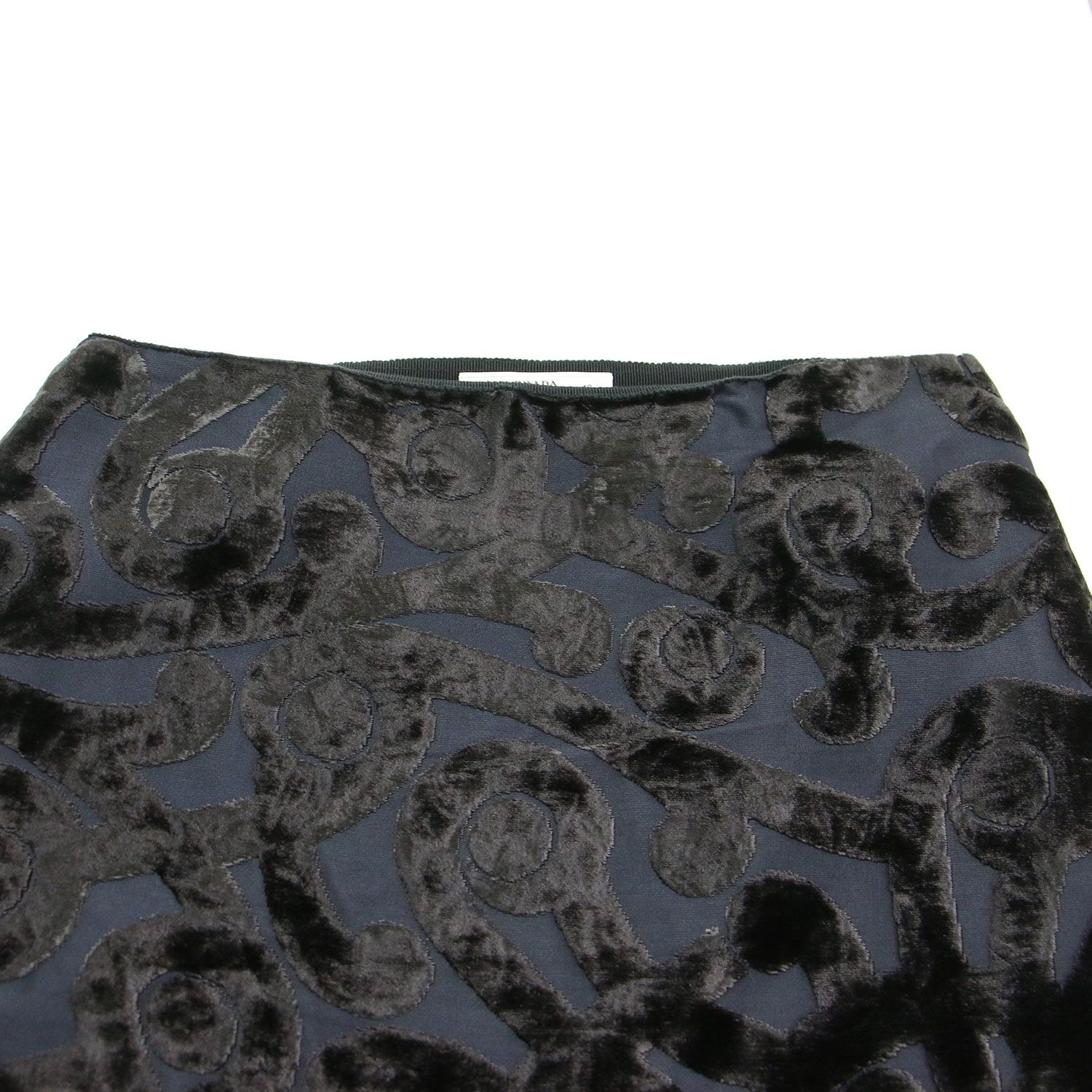 美品 PRADA タイトスカート PRADA☆直営店購入☆コレクションラインのタイトスカート /36