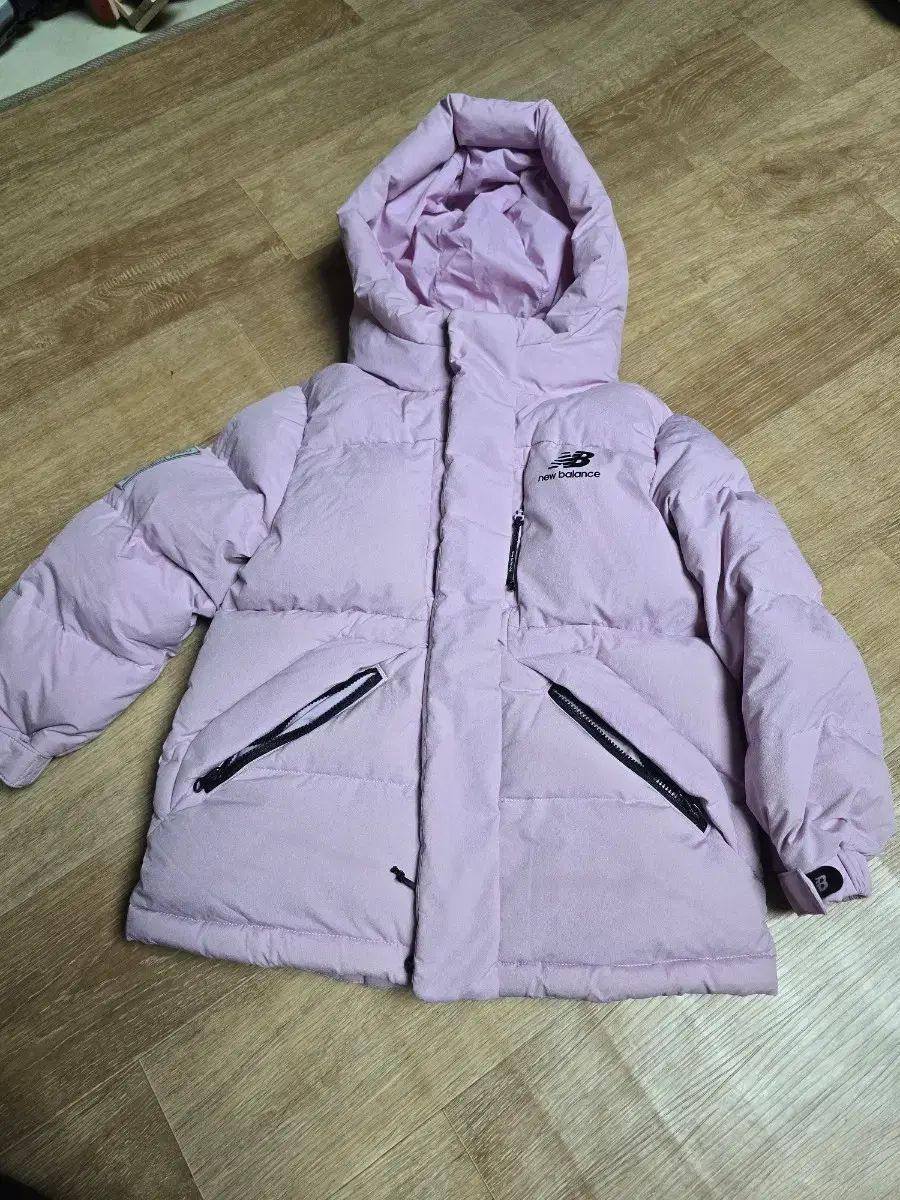 ニューバランス ピンク色 ショートダウン 110 ニューバランス New 