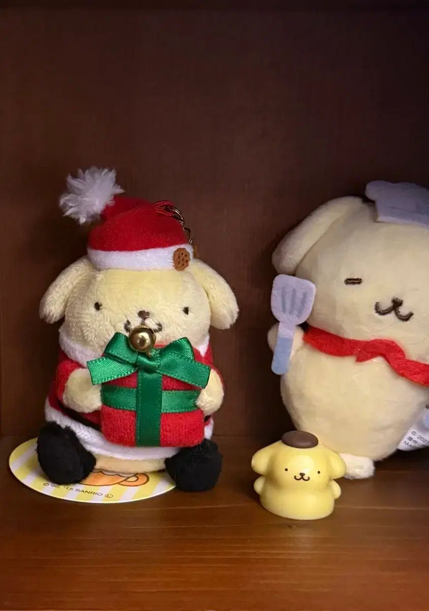 サンリオ ポムポムプリンカフェ サンタ マスコット - メルカリ
